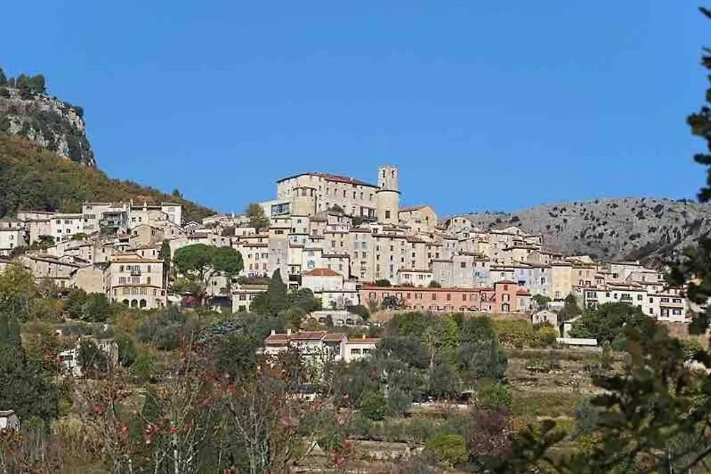 Appartement Studio neuf et agréable, Le Bar-sur-Loup