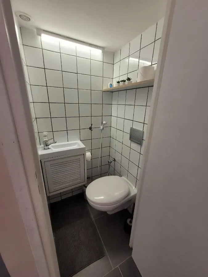 Studio neuf et agréable, Le Bar-sur-Loup Appartement