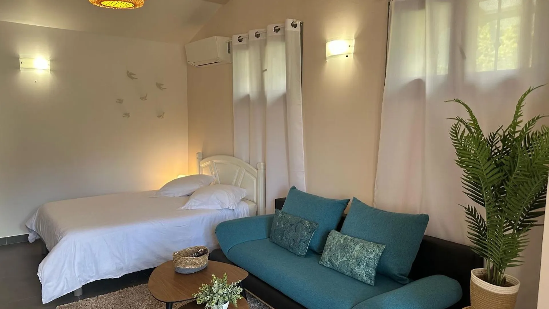 Appartement Studio neuf et agréable, Le Bar-sur-Loup