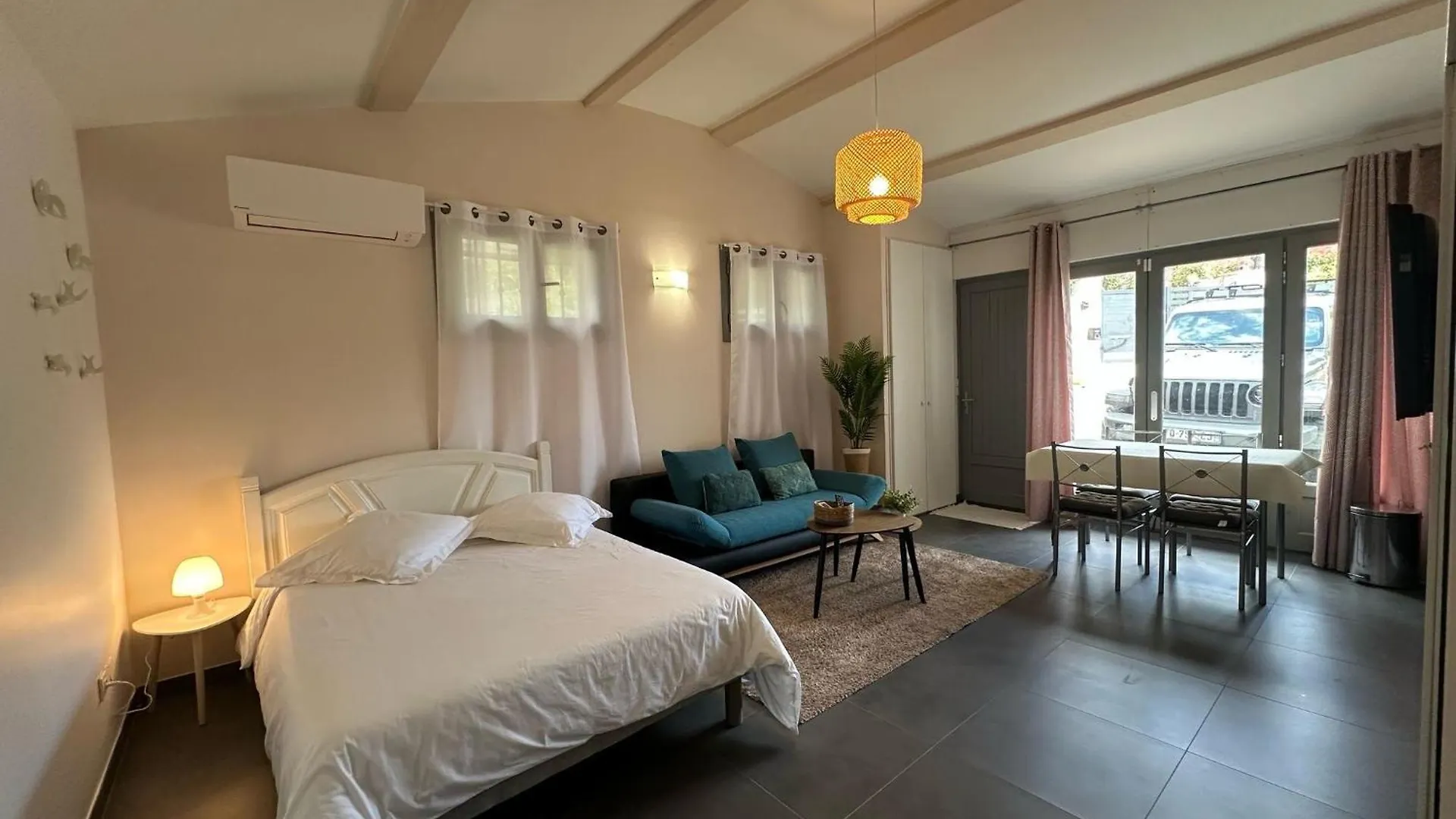 Appartement Studio neuf et agréable, Le Bar-sur-Loup France